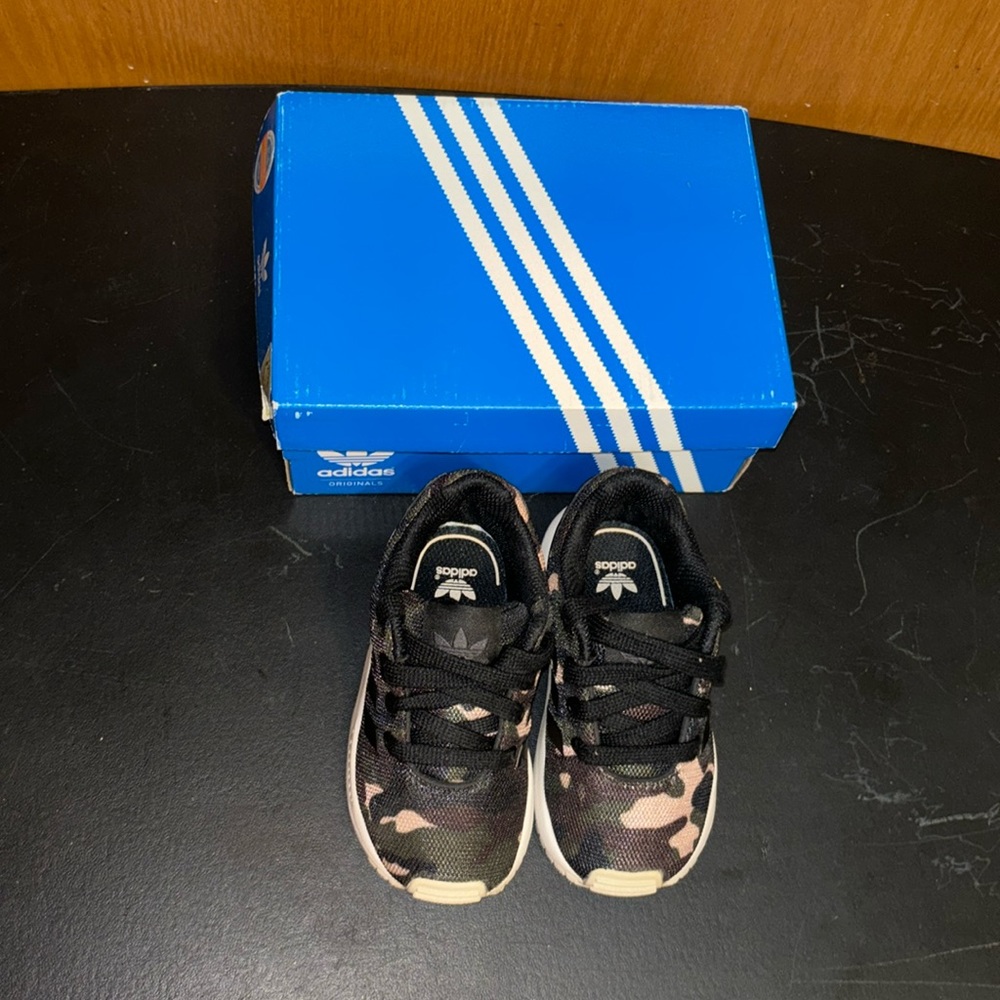 ZX FLUX I